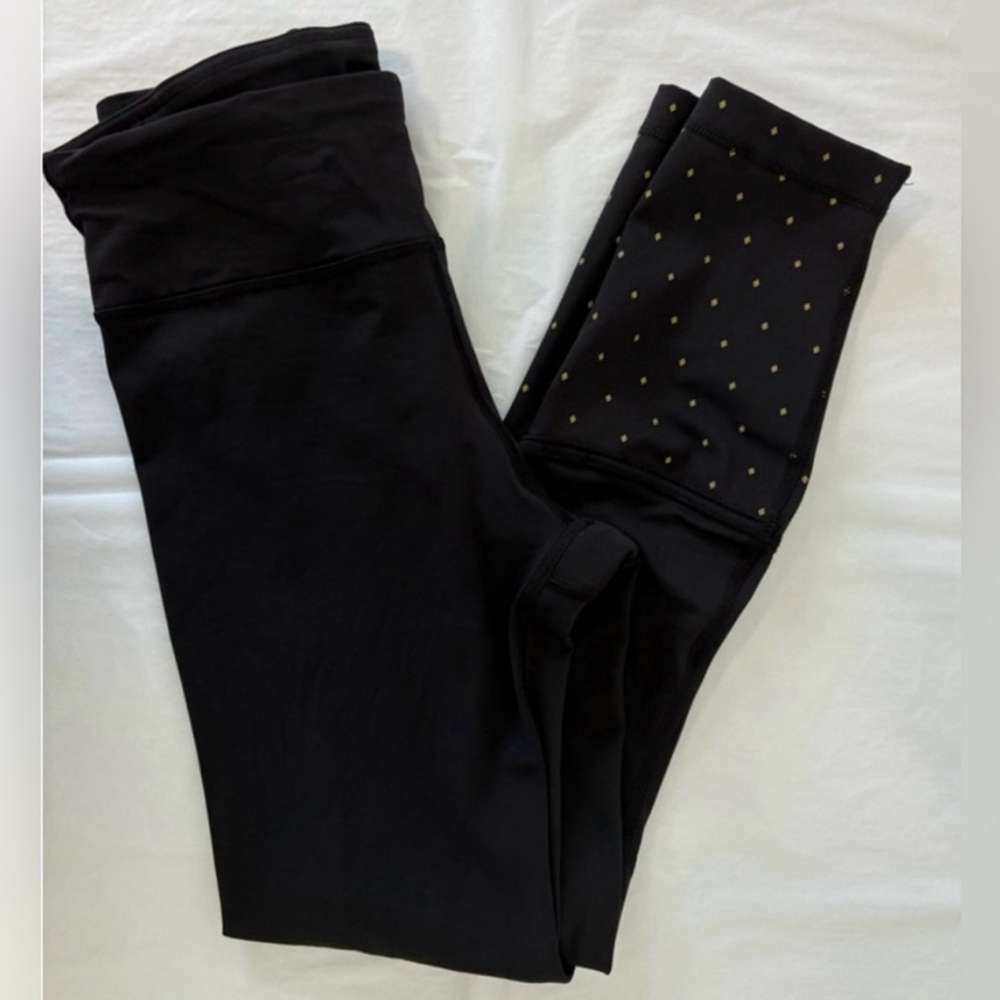Lululemon Pedal to the Medal Black Gold 7/8 Tight Rare Collectible Sz 4
